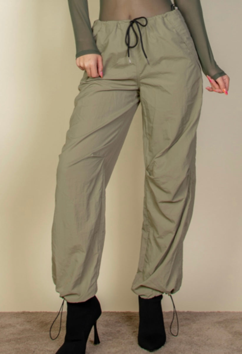 DRAWSTRING WAIST PARACHUTE PANTS